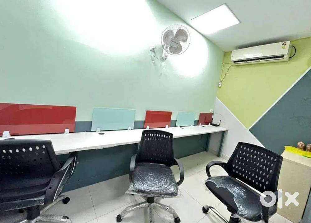 1 Director Cabin 5 Workstation Fully Furnished Office Space For Rent