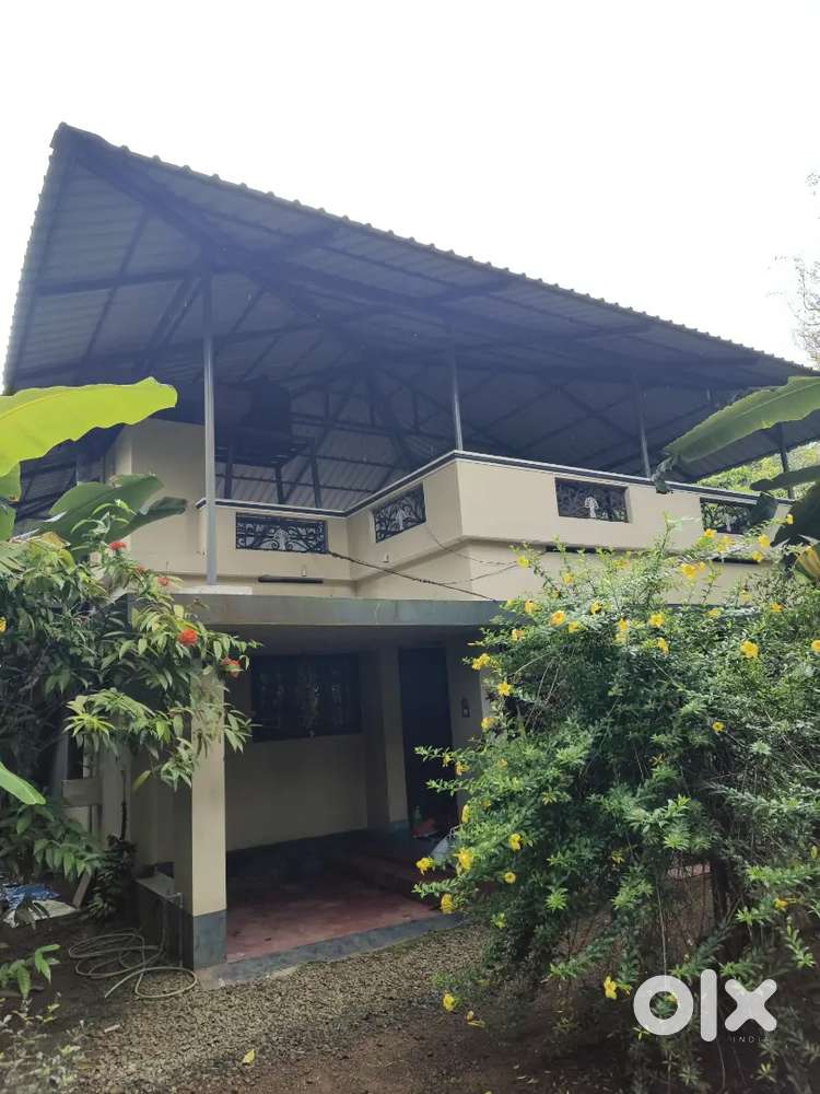House for at Nandipulam ,kodakara thrissur