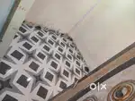Flat me tiles sb laga hua hai