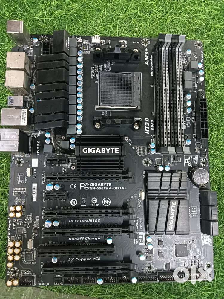 Gigabyte 990fxa-ud3 r5 mother board perfect working condition