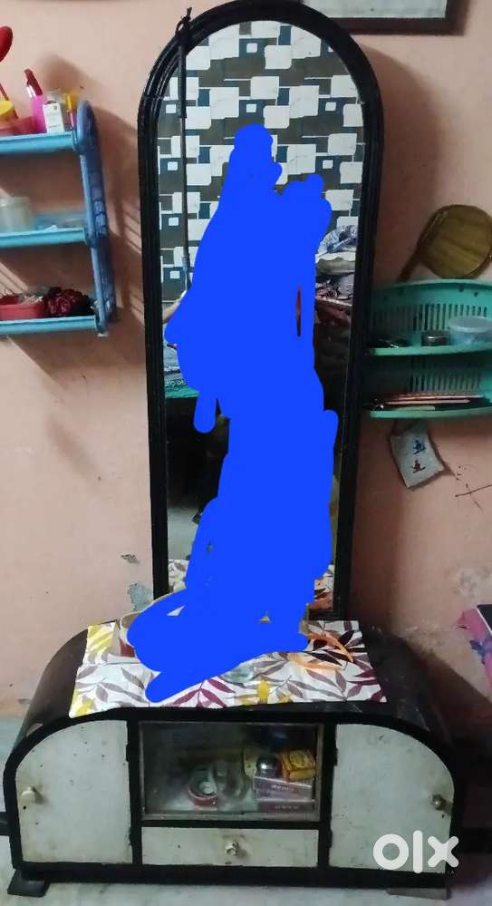 Dressing table selling