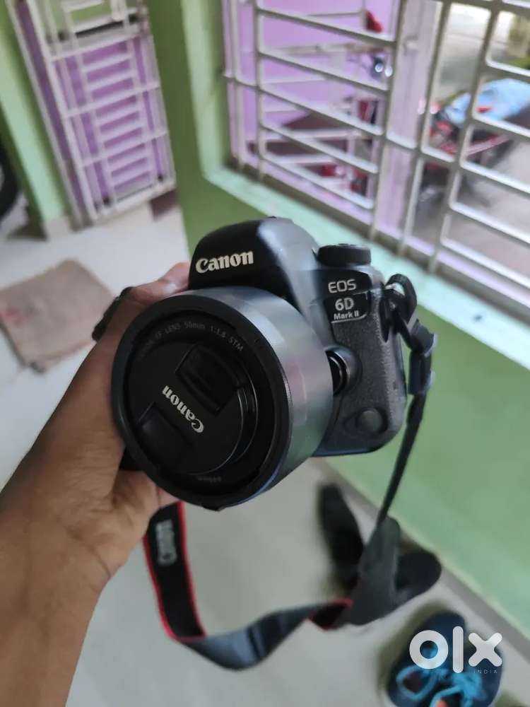 Canon 6D ii with 50mm lans good condition
