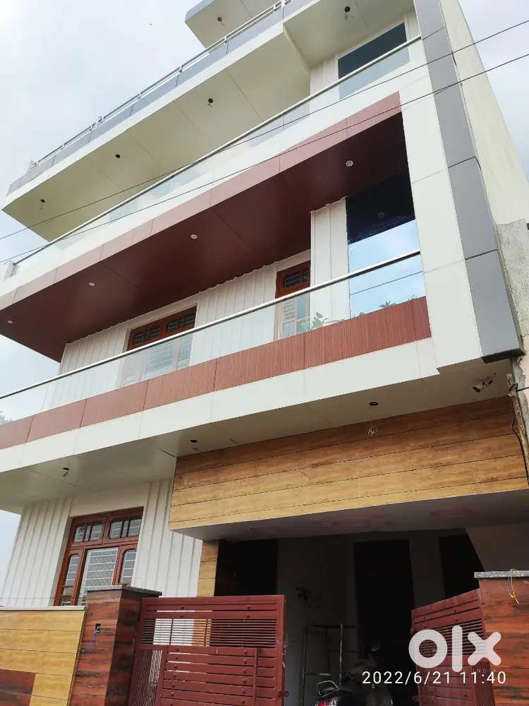 Single 1 room with kitchen and western toilet