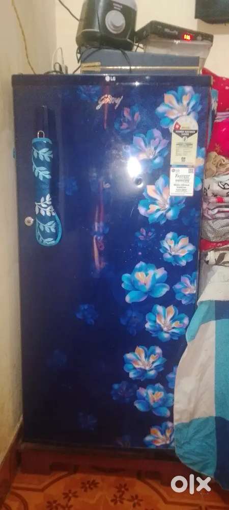 LG Bournvita fridge 1 litre 92 litre