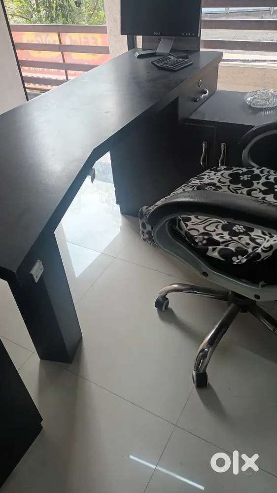 Shop counter and chairs