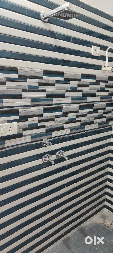 An independent house suitable for residential and commercial