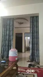 Gomti nagar vistar may makan h 3 floor ka 18000 kiraya h 1200 sqf