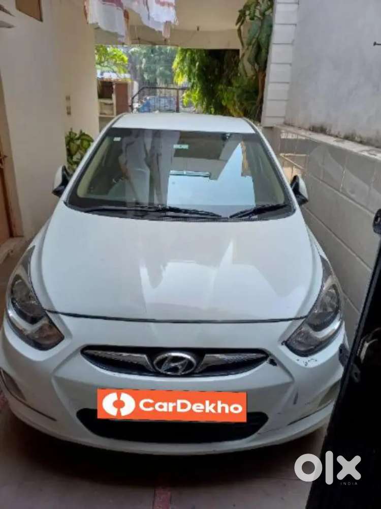 Hyundai Verna 2012
