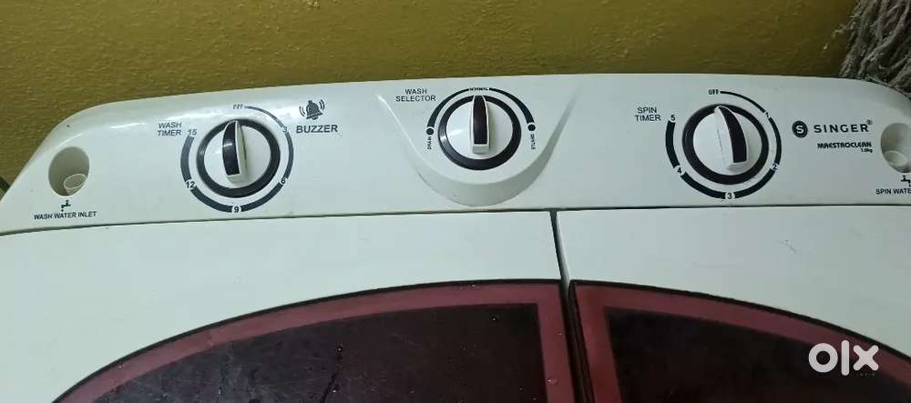 Semi automatic washing machine (singer)