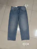 31/30 blue jeans hnm brand new not worn bought it for ₹2300