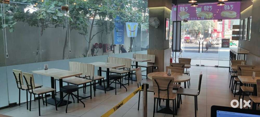 Ready-to-Operate Café for Rent in Memnagar – Prime Ground Floor Locati