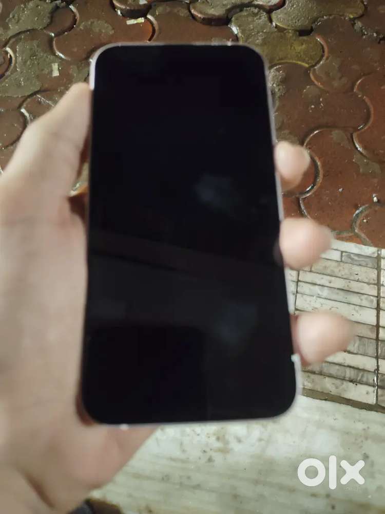 iPhone 13 in mint condition with box