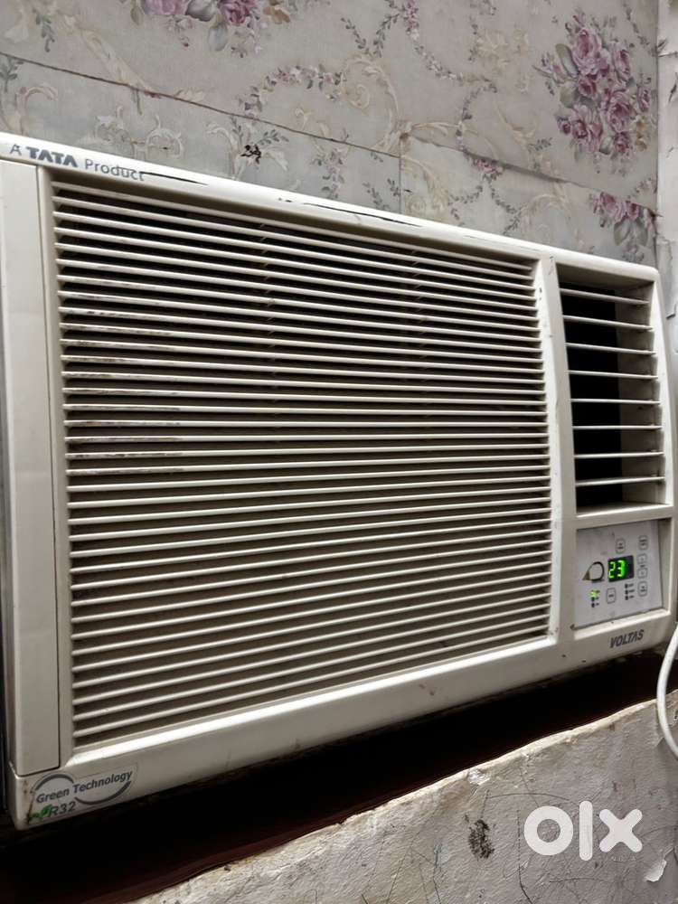 Voltas airconditioner,1ton,