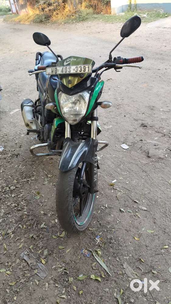 YAMAHA FZS