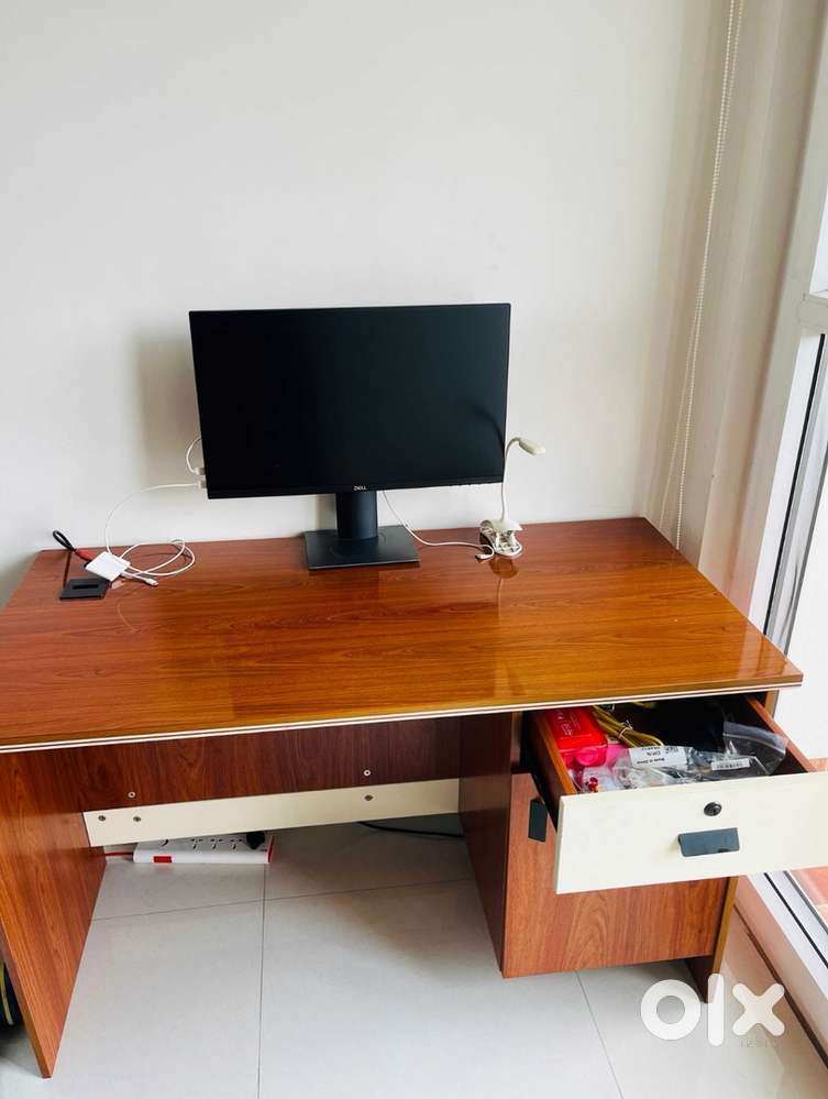 Computer Table