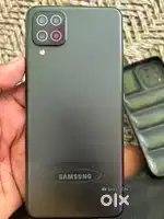2 mobile hai same koi lena ho to batao