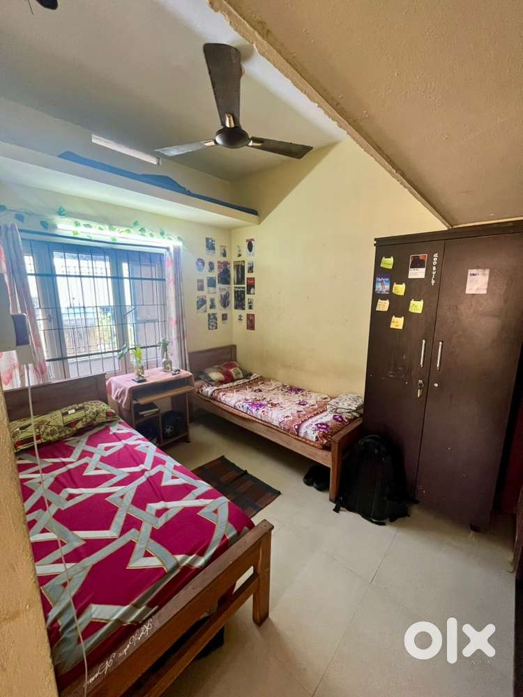 Boys pg near lulu mall Calict Wifi+Daily non veg meal+laundry