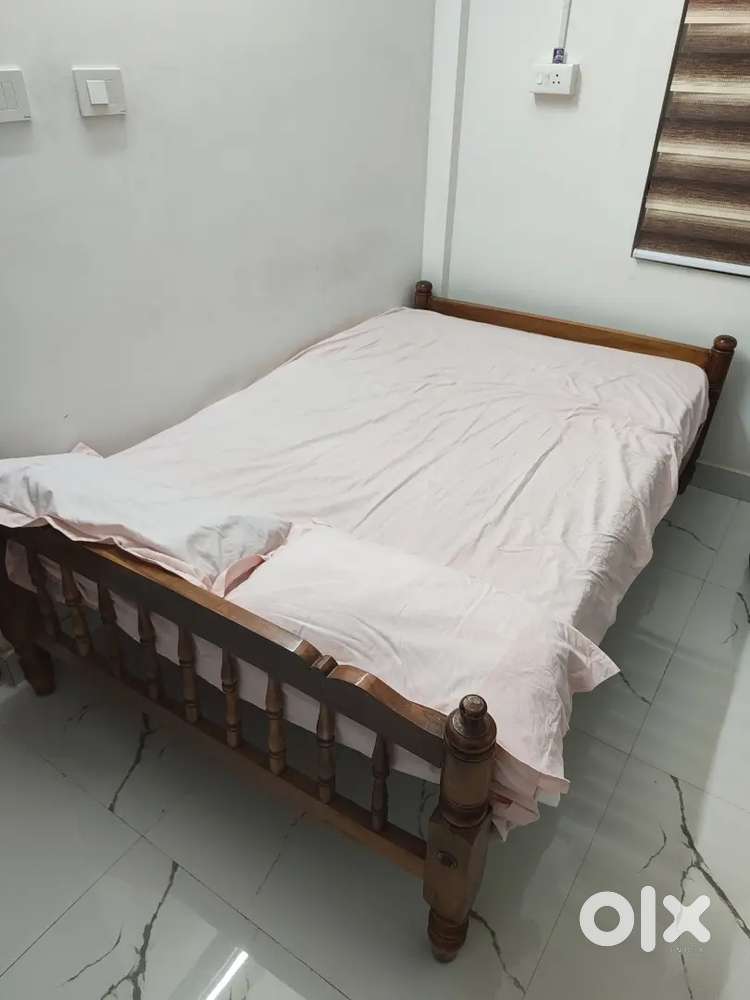 Bedframe and mattress
