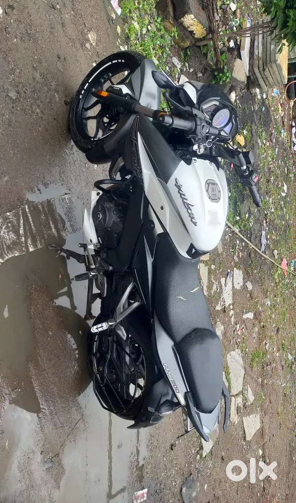 Pulsar Ns 200