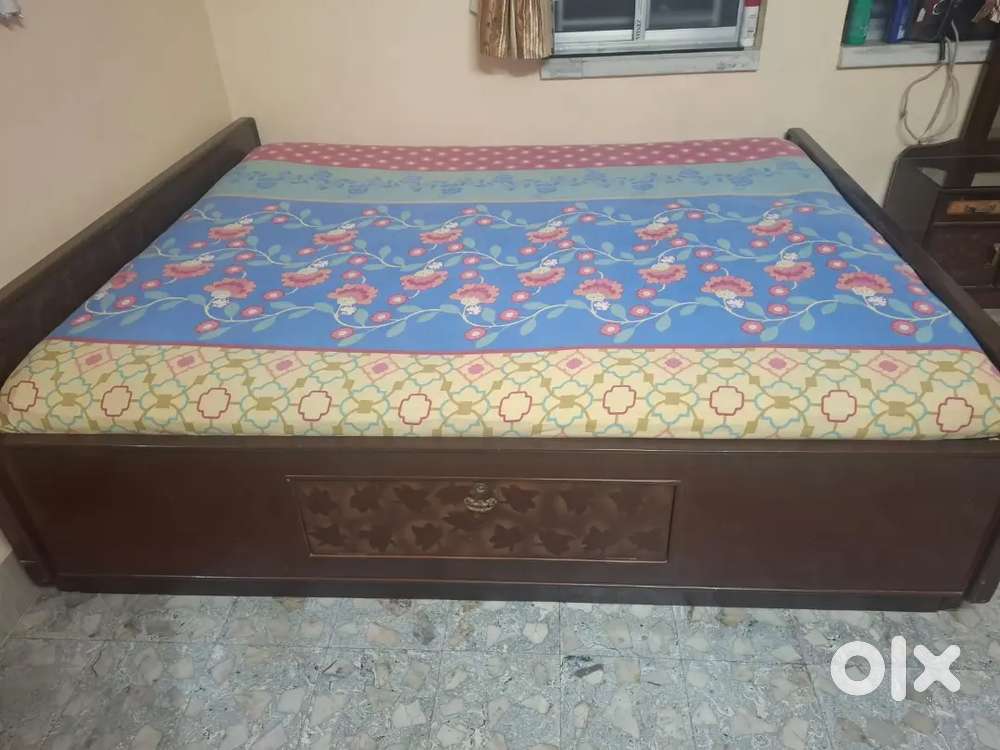 Double bed with dressing table