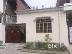 2 choorahe se 300 metre ki doori par hai