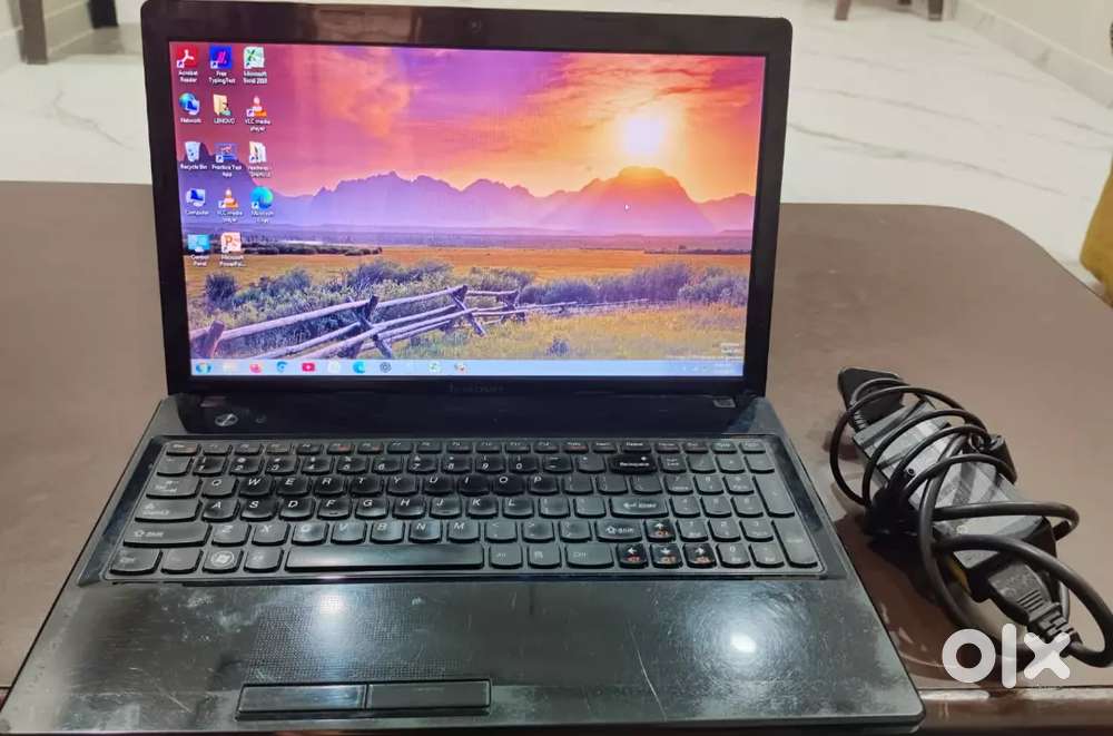 LAPTOP (LENOVO)