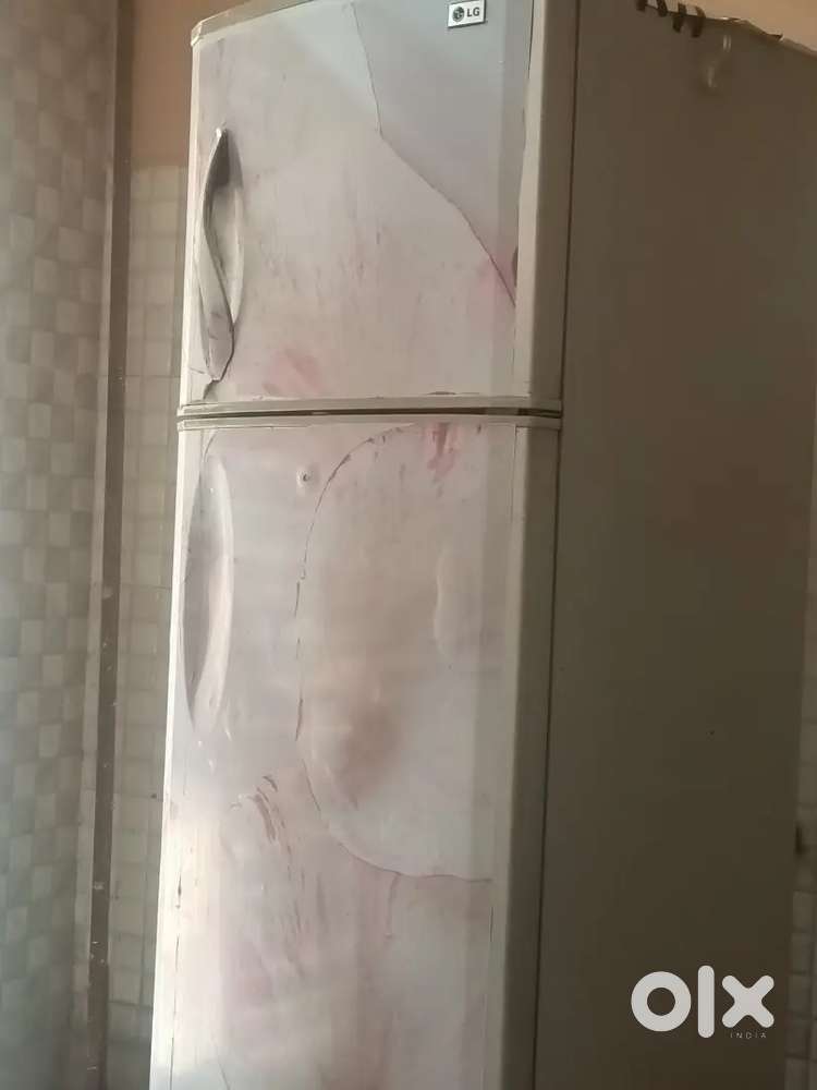 LG Fridge 210 lts