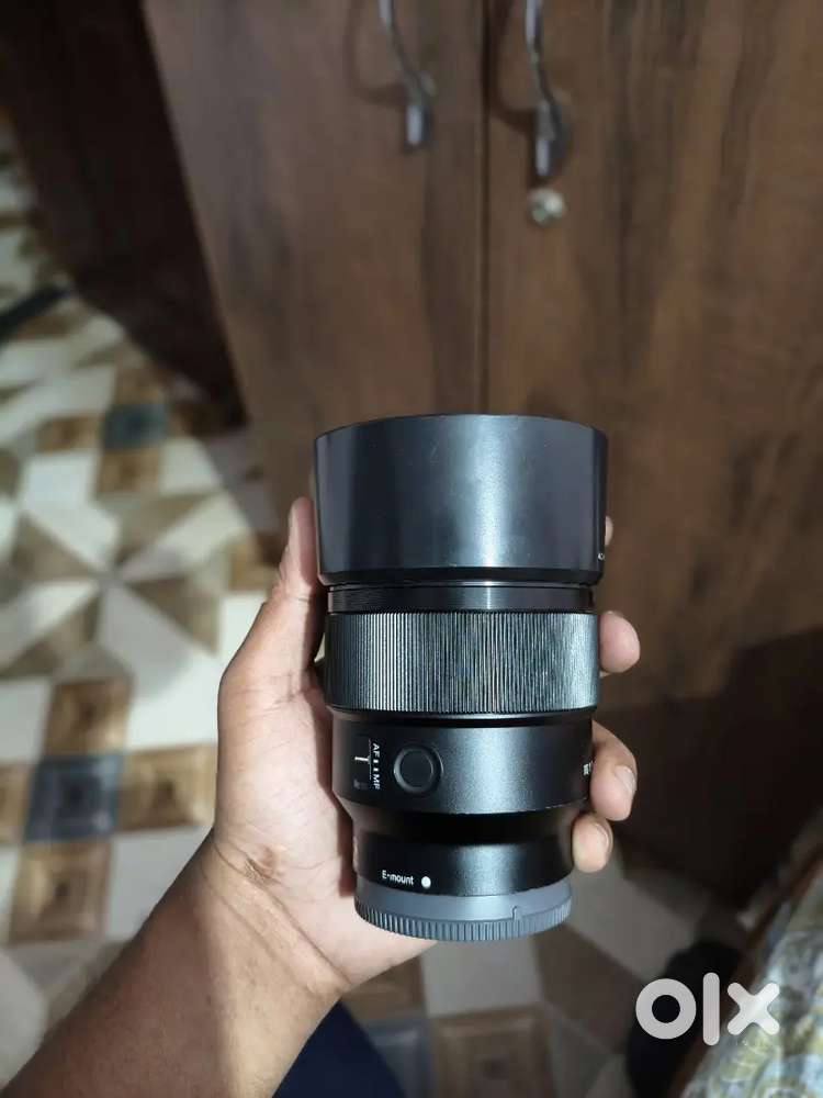 85mm 1.8 lens