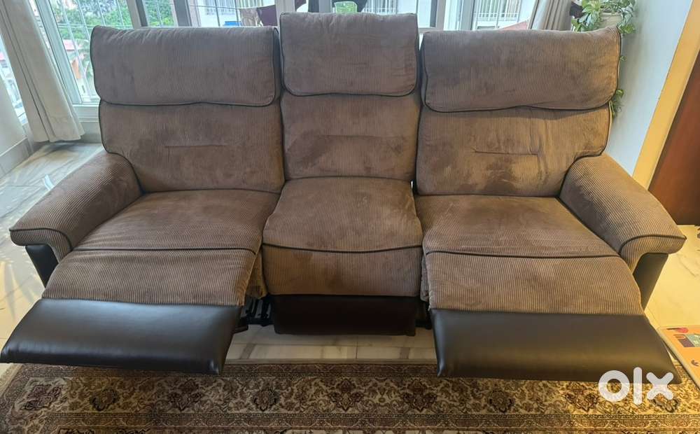 2 Sofas  3- Seater Recliner & 3- Seater Sofa  Comfortable & Elegant