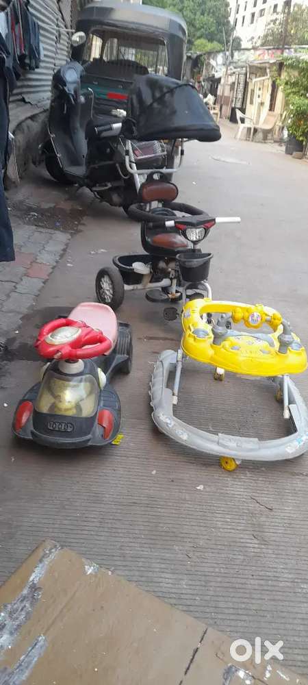 Only 6 month old  केवल 6 महीने पुराना