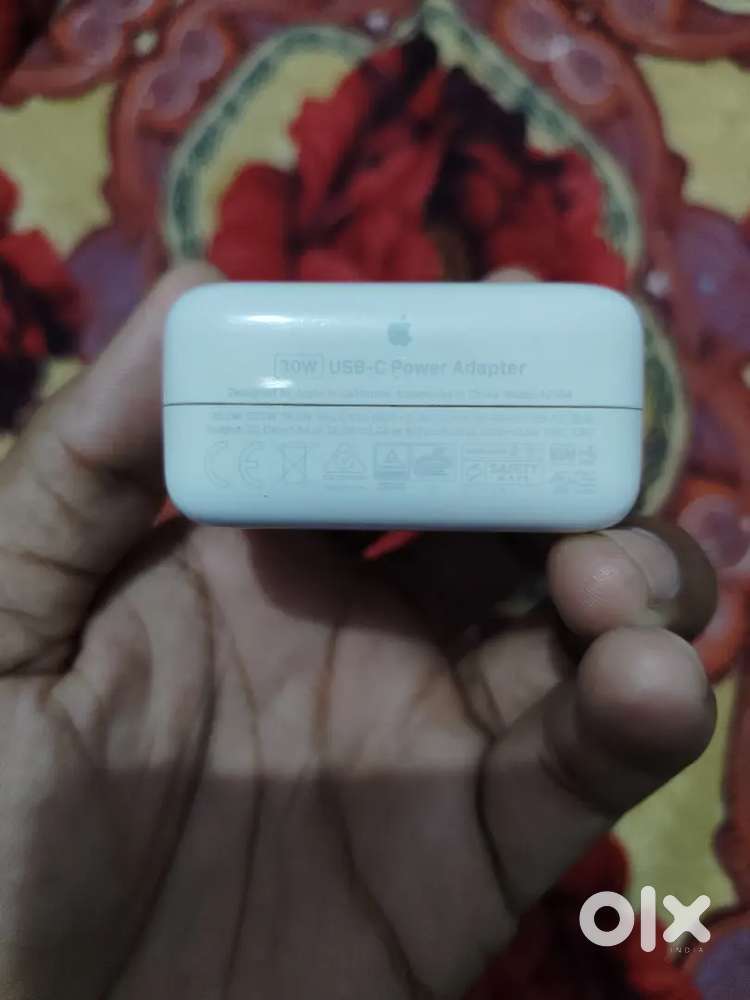 Apple adapter 33w for macbook