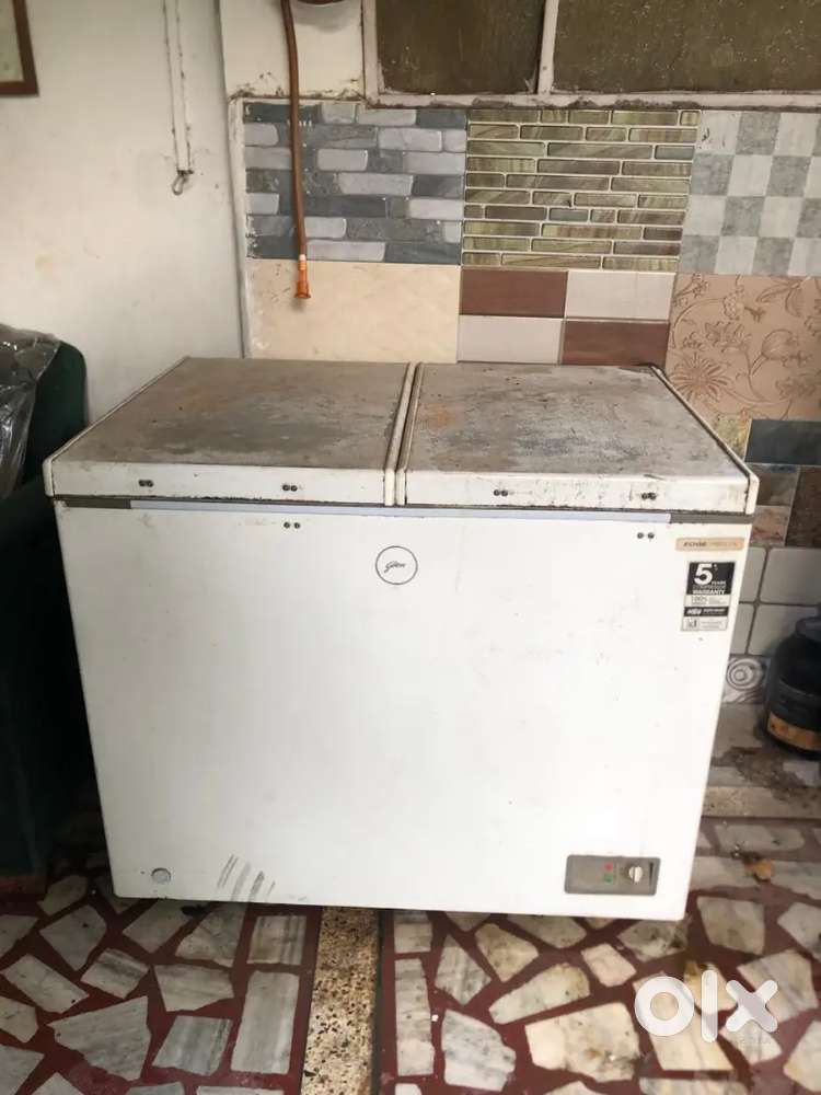 Deep freezer