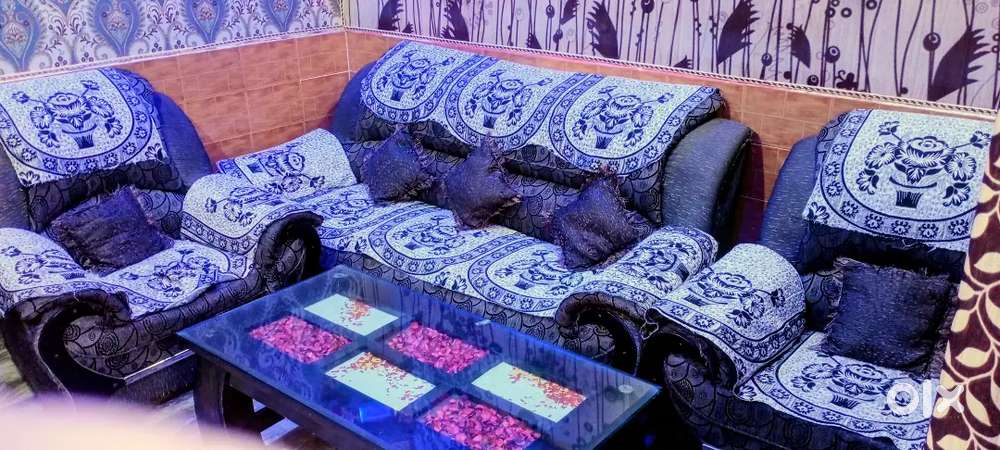 5 Seater Sofa set with Glass Table