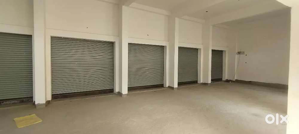 Ground floor 3500 Sqft. Space for rent at Khamla sqr.