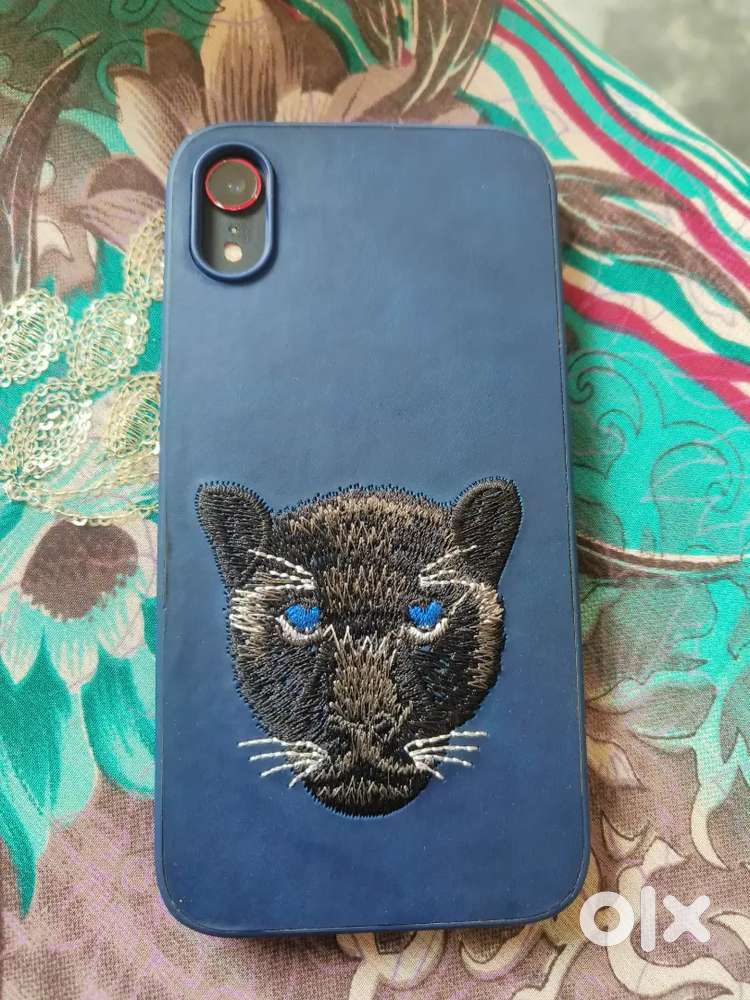 Xr 64 gb me hai with box and cable