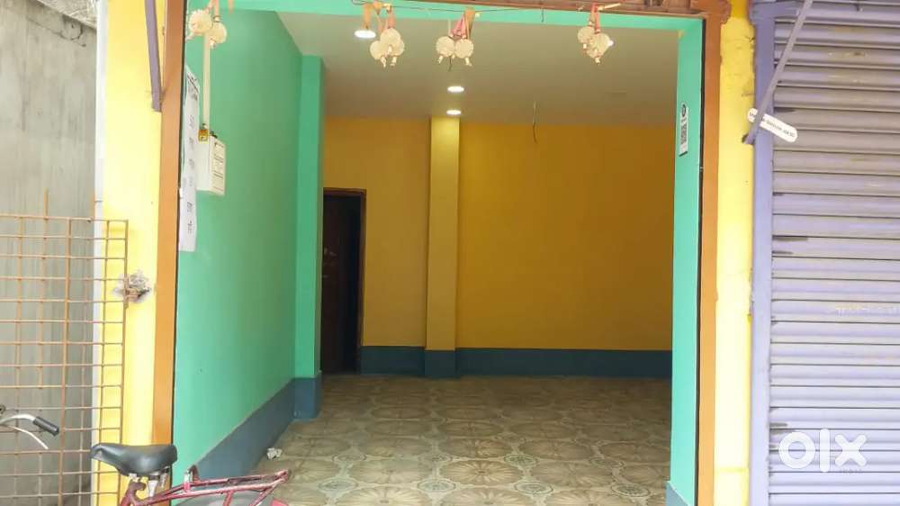 Shop for rent in Sodepur , partapur bazar, near 78/1 busstand