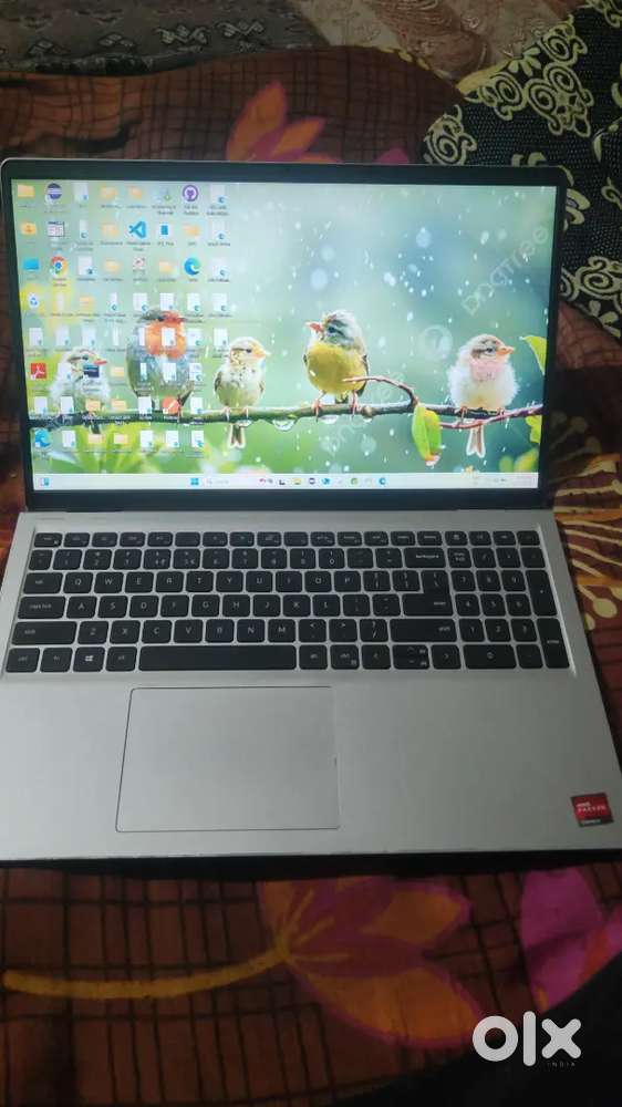 AMD RADEON 3 3250U with Radeon graphics 2GB