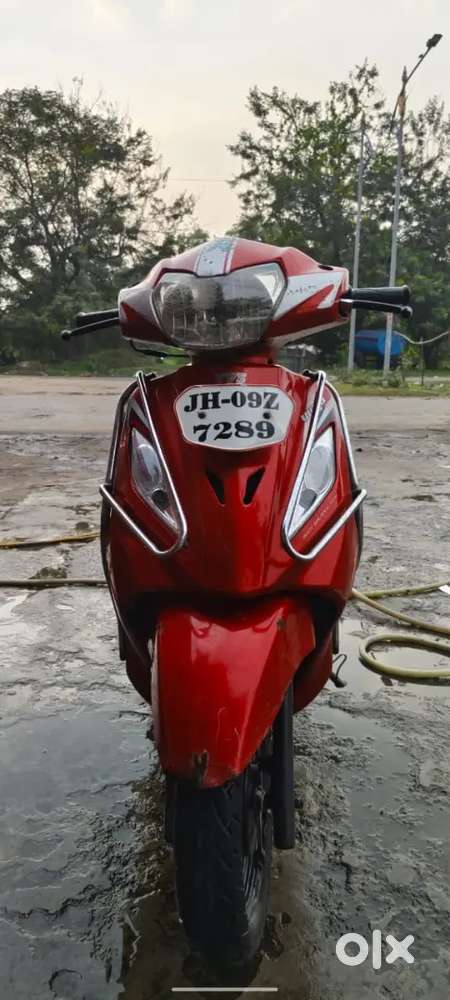 Honda ka bike ve h Fully condition m h jinko lena h contact kre