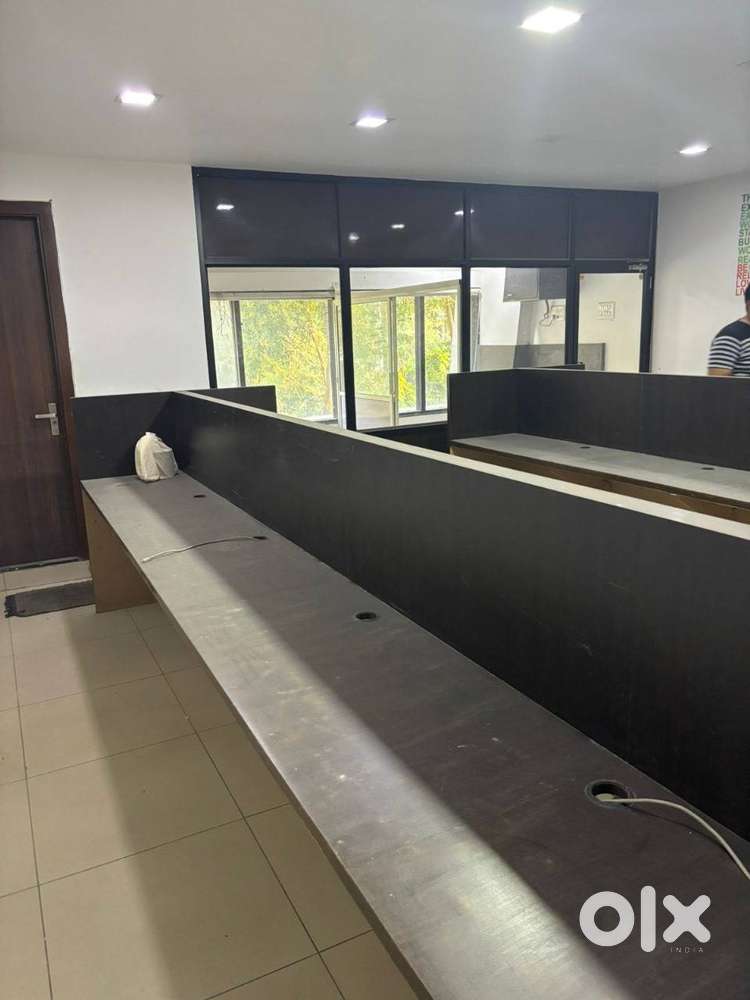 For Rent 847 sq. ft Semi Furnished Office, Vastrapur