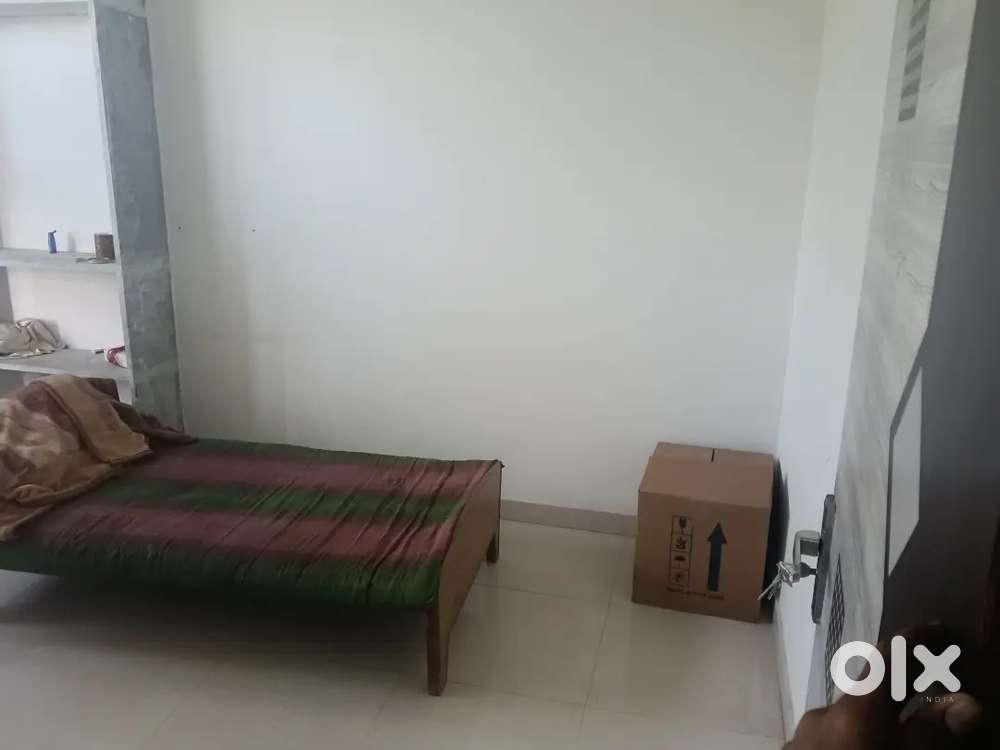 Room for Students and Batchelor