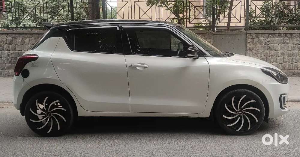 Maruti Suzuki Swift 2023 CNG & Hybrids 23000 Km Driven
