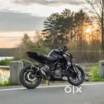 Duke 250 bs6 ( 2023 )