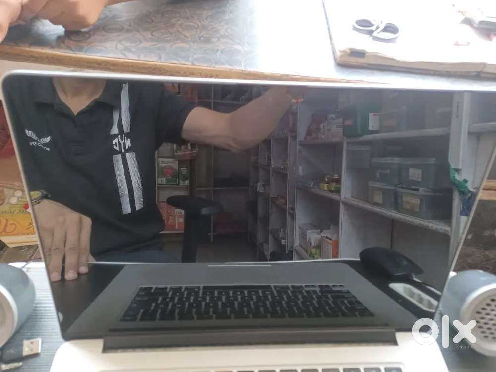 Macbook i7 16gb 512gb