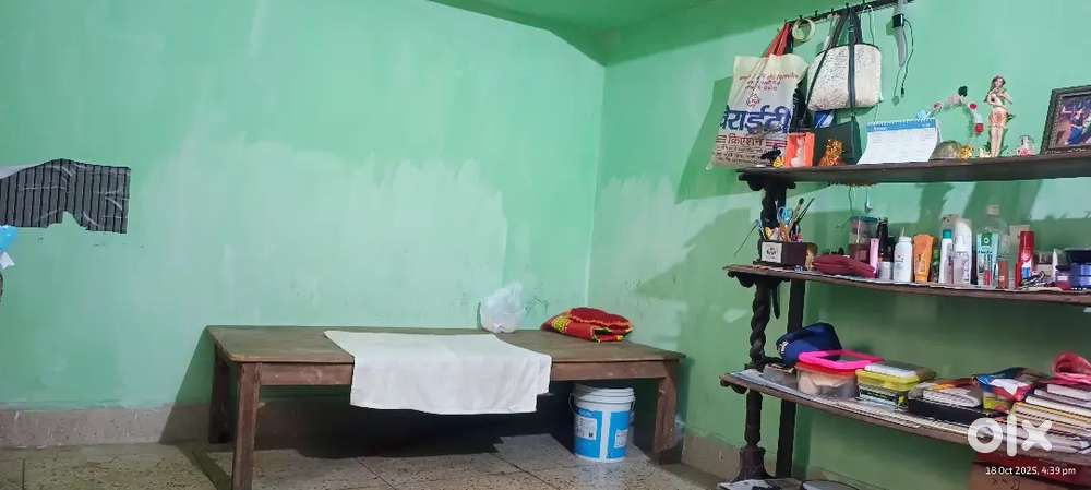 Female Room partner required