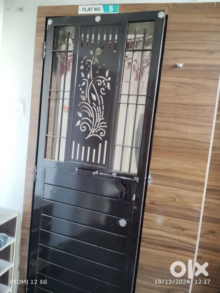 1BHK flat
Behind GURU GOVIND SINGH SCHOOL 
Indra Nagar