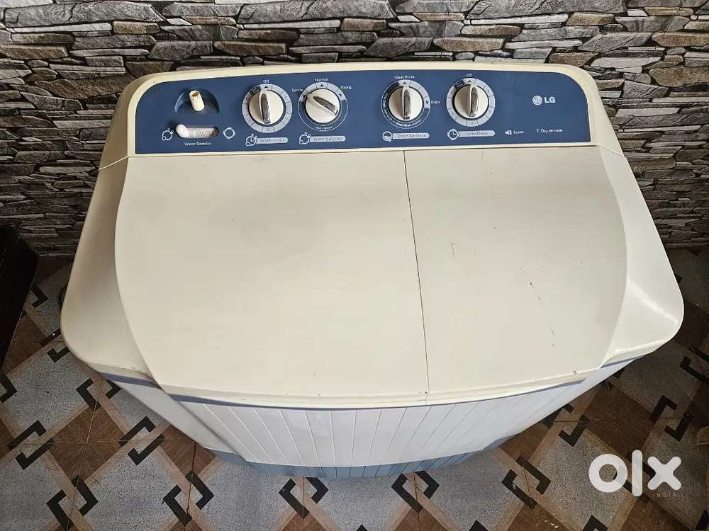 7Kg LG semi automatic washing machine