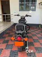 Royal Enfield Bullet 500CC