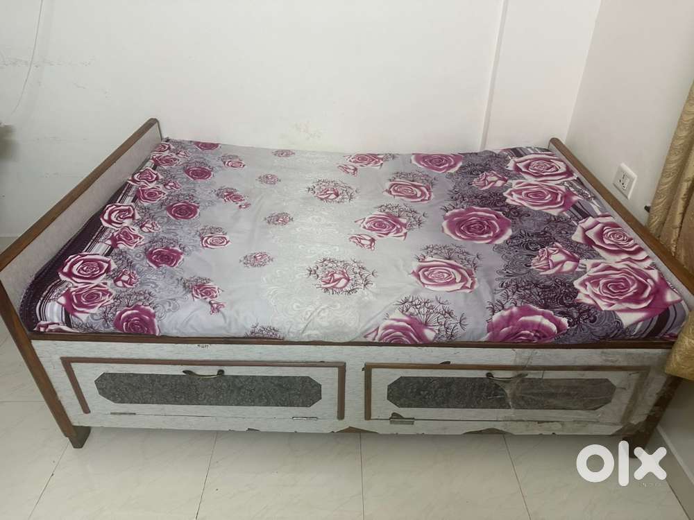 Sleeping bed
