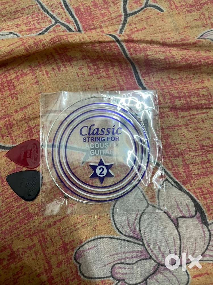 New guitar 2 month unused