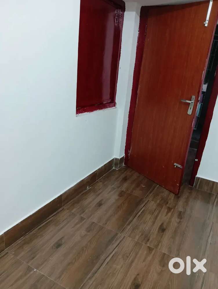 2 Bhk Flat for rent for female and Nuclear family